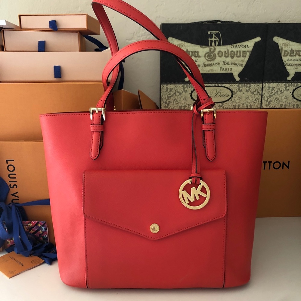 Michael Kors leather large tote bag has card slots